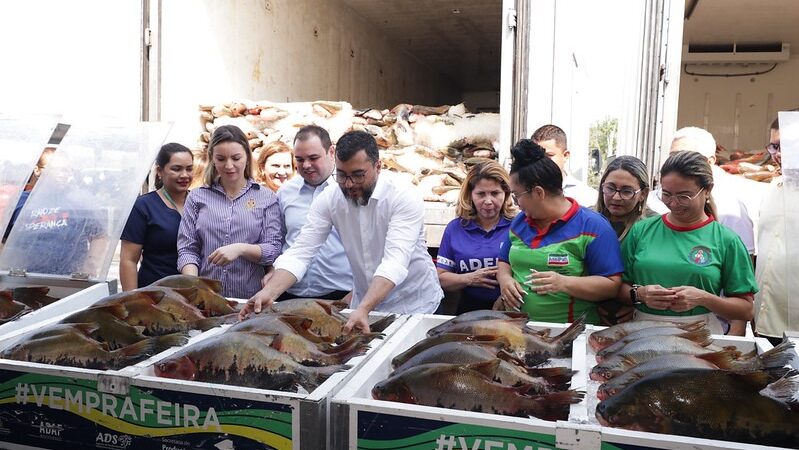 Wilson Lima anuncia doação de mais de 360 toneladas de peixe a instituições assistenciais do Amazonas