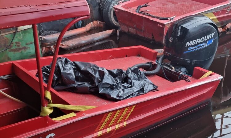 Corpo é encontrado em trilha às margens do rio Negro, em Manaus