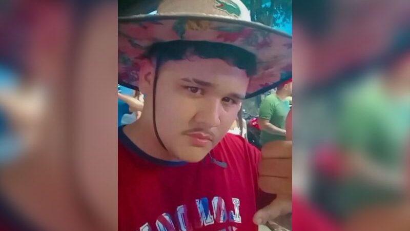 Jovem pede último X-Salada ao ser executado no Petrópolis