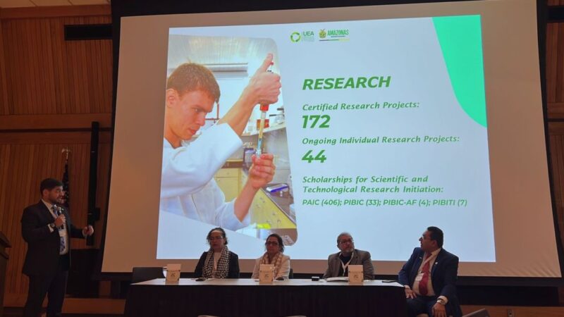 Reitor da UEA participa do Fórum Internacional da Amazônia