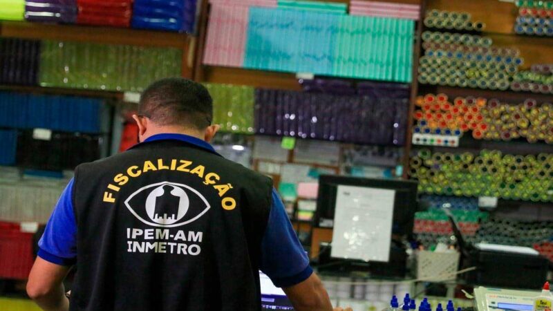 ‘Aulas Seguras’: Em cinco dias, Ipem do Amazonas apreende quase 4 mil artigos escolares irregulares no comércio de Manaus