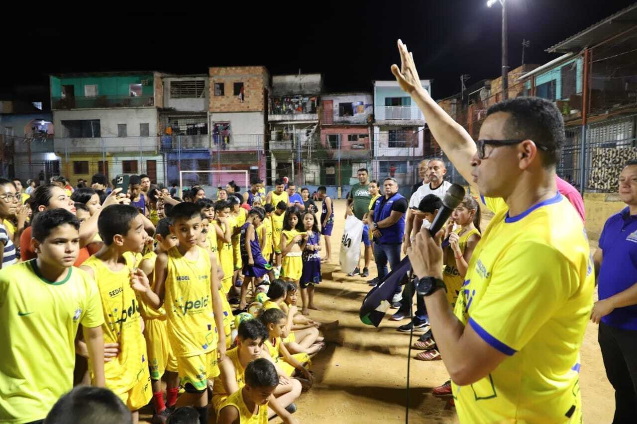 No Dia do Desporto Comunitário, Governo do Amazonas anuncia núcleo do Pelci no bairro do Zumbi
