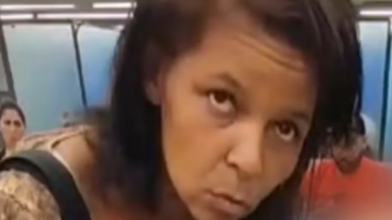 Defesa de mulher com morto em banco diz que idoso chegou vivo na agência