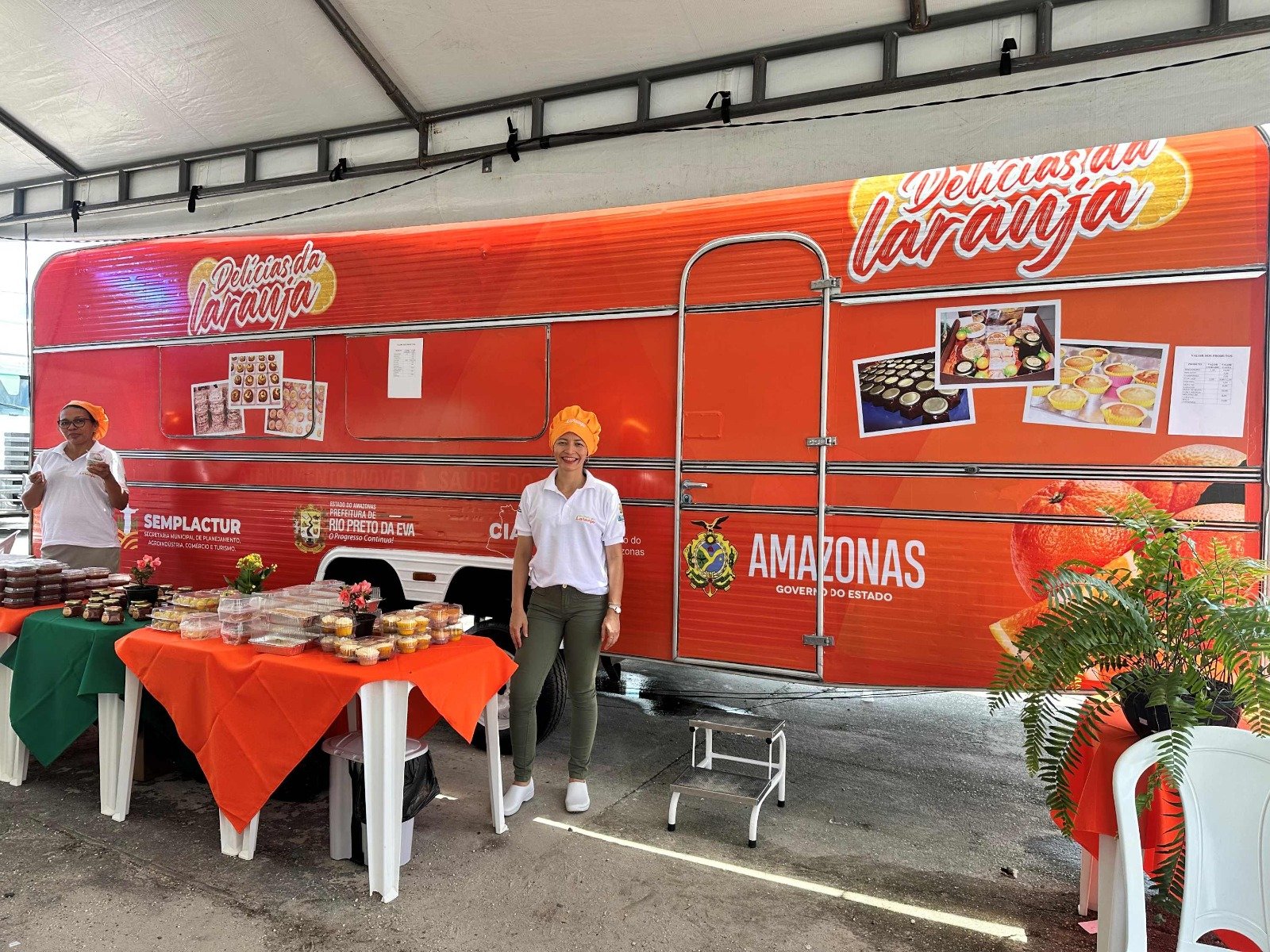 Governo do Amazonas inaugura trailers e apoia projeto para potencializar o empreendedorismo, em Rio Preto da Eva