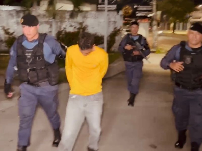 Homem é preso com arma e munições em Manaus