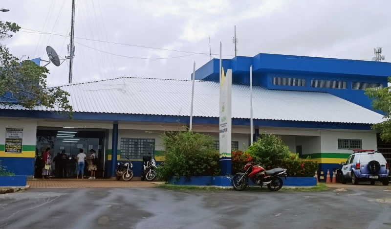 Adolescentes de 12 a 15 anos participam de live ingerindo bebida, usando drogas e fazendo sexo, no AM