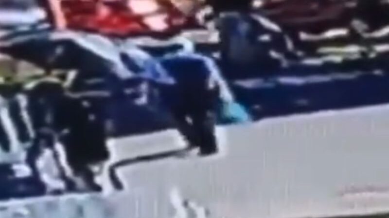 Veja momento que idoso é atropelado por ônibus em Manaus