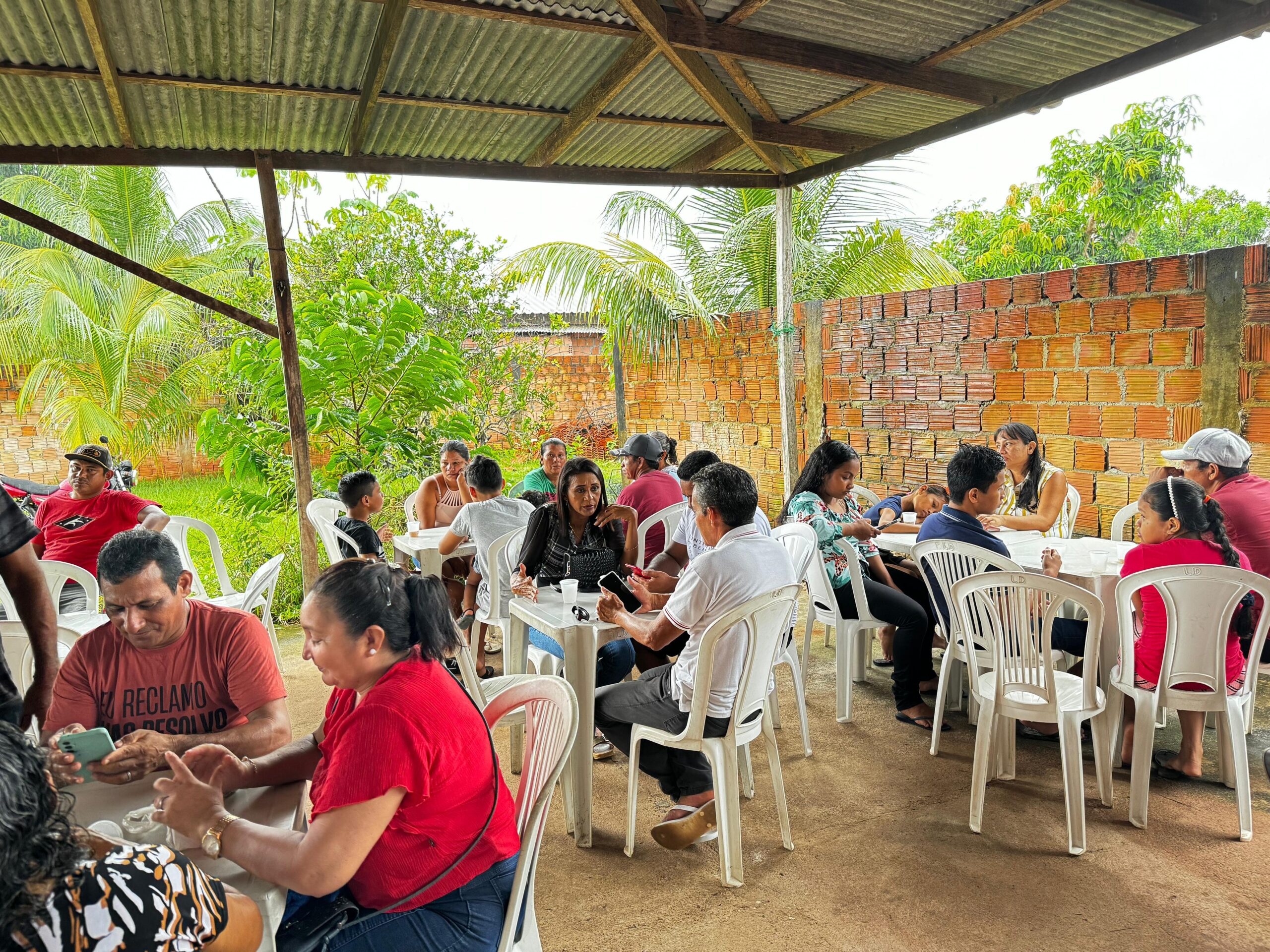 autazes francinete onete lanca a sua precandidatura a vereadora