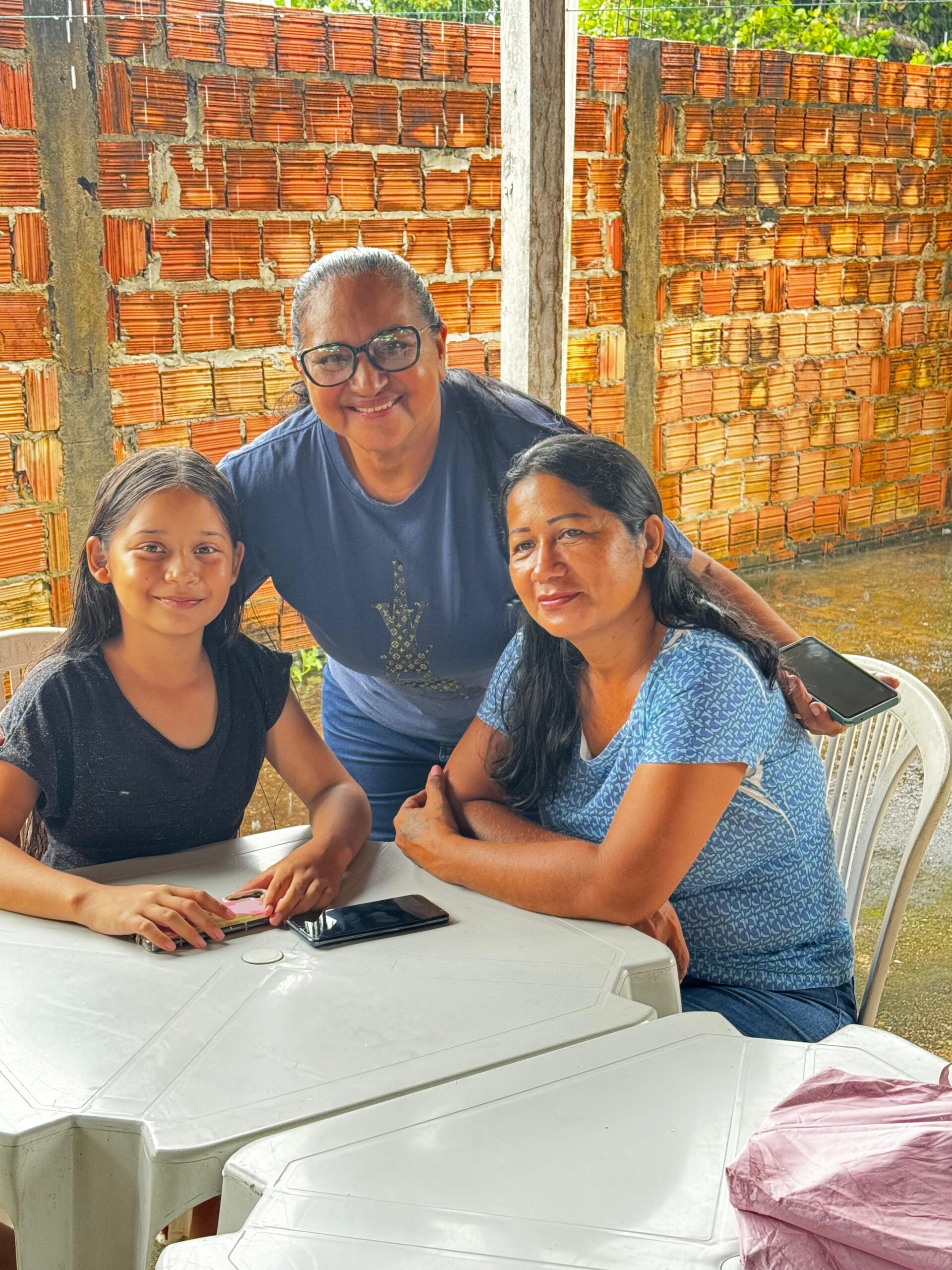 autazes francinete onete lanca a sua precandidatura a vereadora