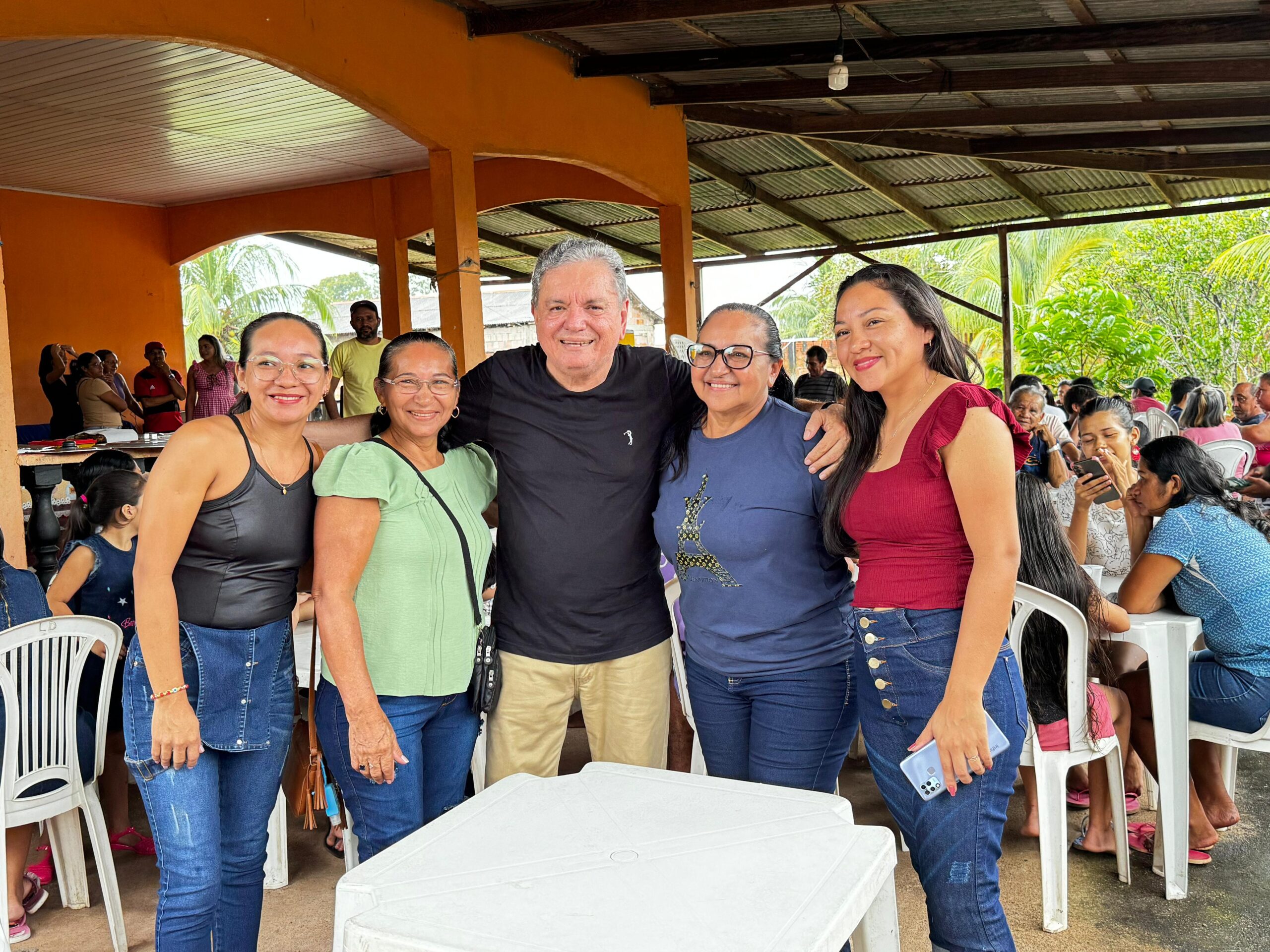 autazes francinete onete lanca a sua precandidatura a vereadora