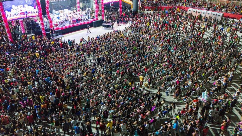 15 anos do Show de Prêmios: Prefeitura premia mais de mil mães de Parintins