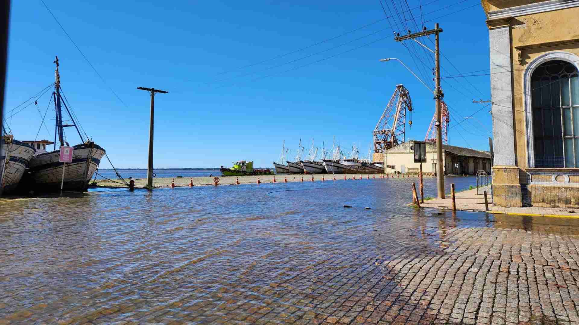 Água do Guaíba começa a chegar às cidades do litoral ao sul do Rio Grande do Sul