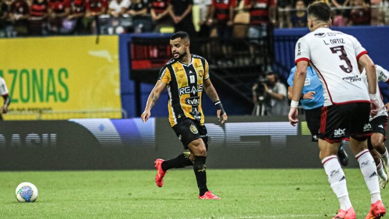 Amazonas FC equilibra chances, mas perde pelo mesmo placar da ida e é eliminado pelo Flamengo