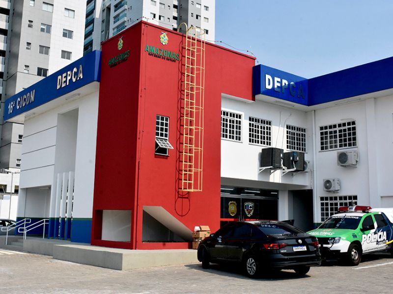 Jovem é encontrada amordaçada com bebê desnutrido em Manaus