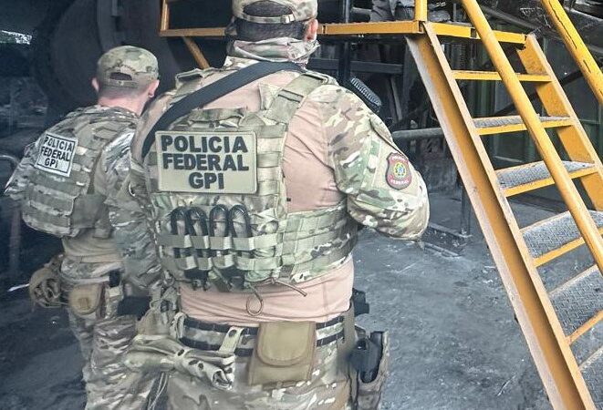 Duas toneladas de cocaína são incineradas pela PF em Manaus