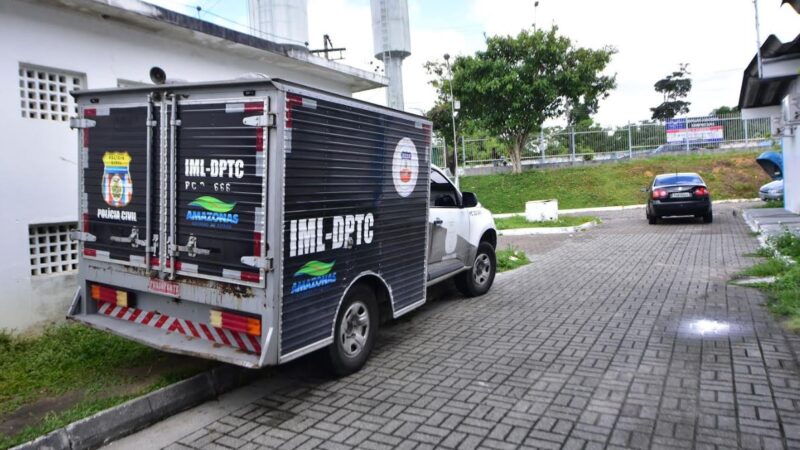 Criminosos invadem casa, matam jovem e ferem criança de 6 anos em Manaus