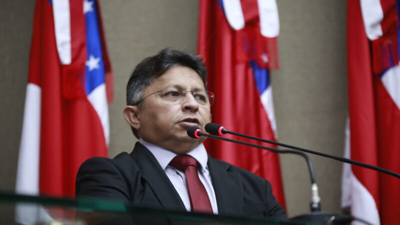 Sinésio Campos volta a apontar problemas na gestão da Vinci nos aeroportos do Amazonas