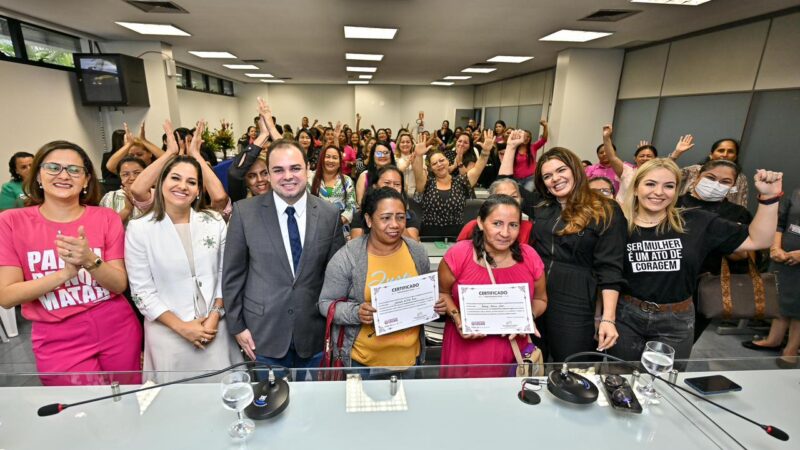 Roberto Cidade destaca importância da Procuradoria da Mulher da Aleam durante certificação do projeto ‘Procuradoras Legais’