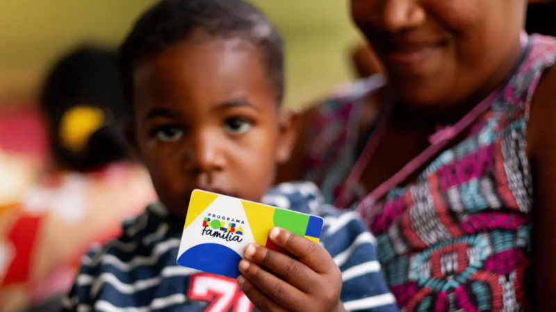 Caixa paga Bolsa Família a beneficiários com NIS de final 4