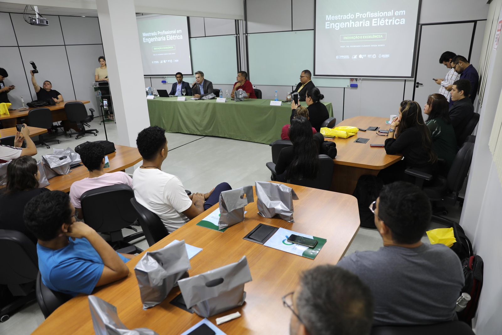 UEA inicia atividades do primeiro Mestrado Profissional em Engenharia Elétrica do Amazonas