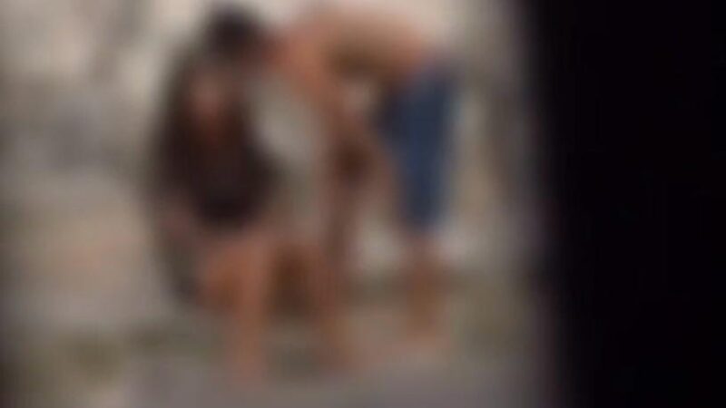 Homem flagrado enforcando e espancado mulher é preso em Manaus