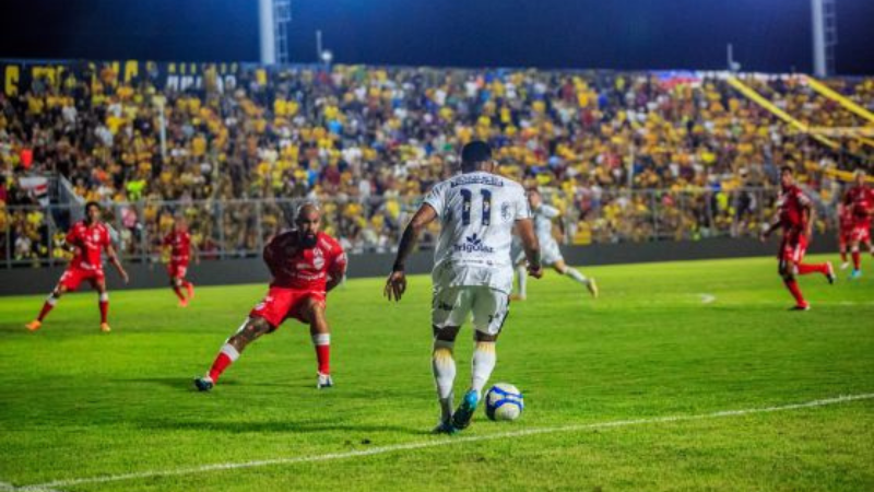 Amazonas sofre revés de virada para o Vila Nova no Carlos Zamith