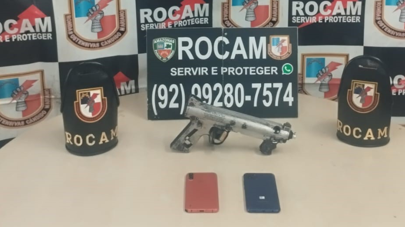 Com ajuda de GPS, dupla é presa após roubo de celulares em Manaus
