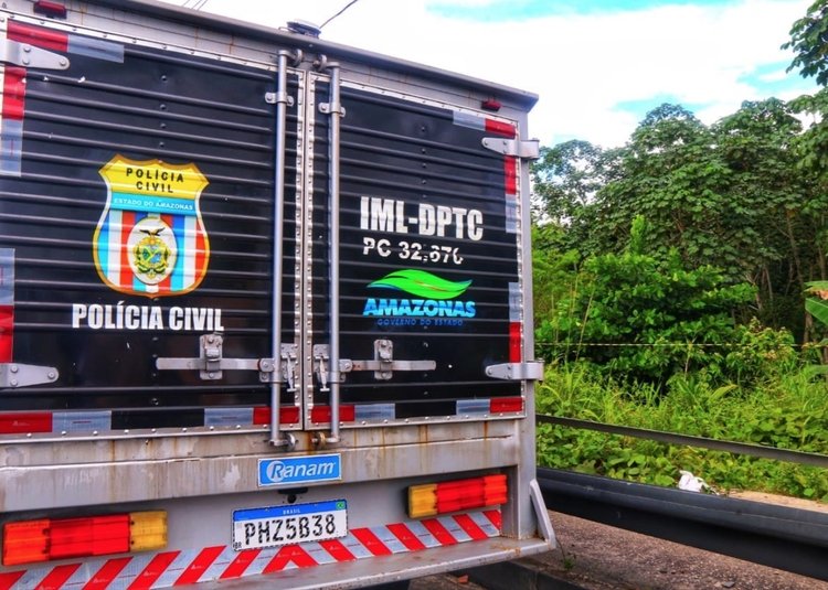 Homem é executado com vários tiros na cabeça em avenida de Manaus