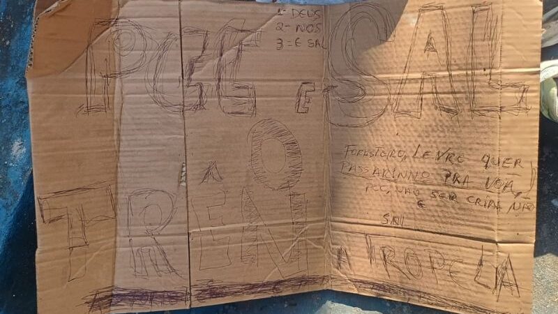 “É sal”: veja recado que f4cção deixou ao lado do c0rpo de vulgo ‘Careca’, em Manaus
