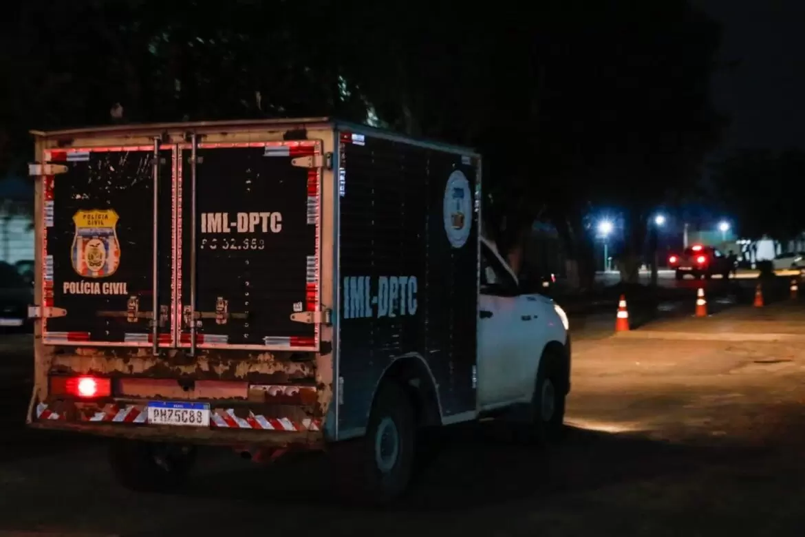 Homem é esfaqueado e morre após correr ferido na Zona Leste de Manaus