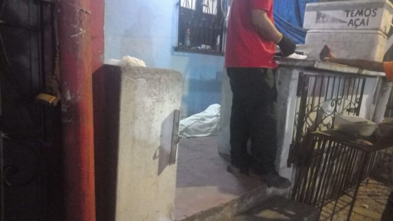 Homem sofre mal súbito e morre em frente da sua casa em Manaus