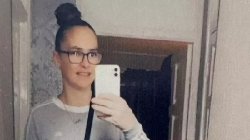 Mulher é morta por cachorro de estimação enquanto sofria convulsão