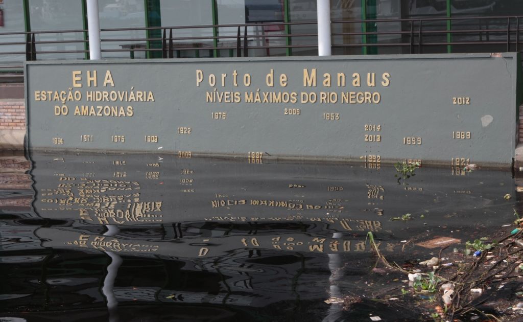 Nível do Rio Negro desce 9 cm desde início da vazante em Manaus
