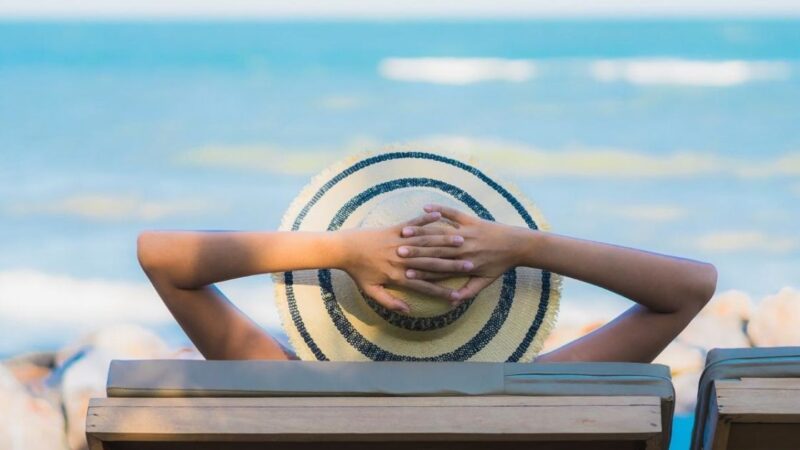Organização financeira é essencial para curtir as férias com tranquilidade