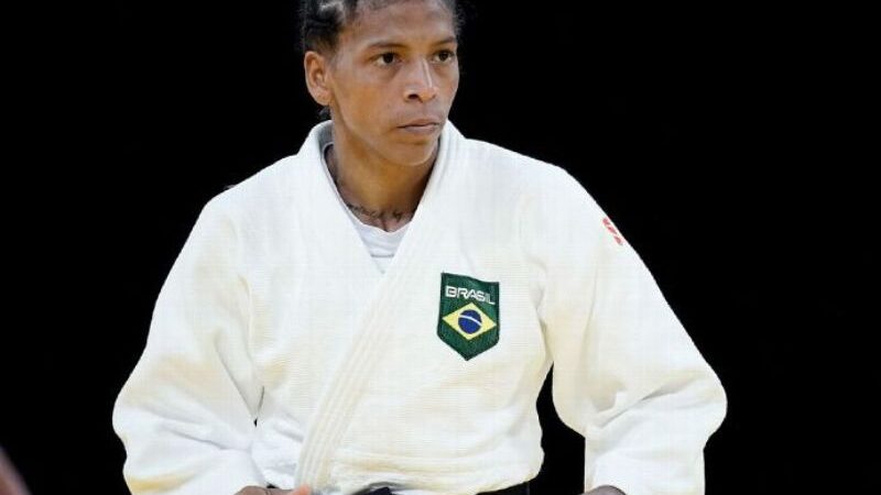 Rafaela Silva é derrotada nas semifinais e disputa Bronze no judô
