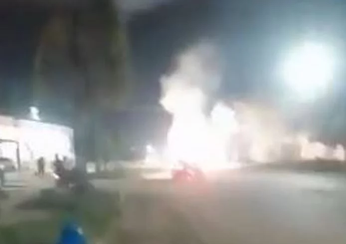 Vídeo mostra desespero de moradores após transformador explodir no Amazonas