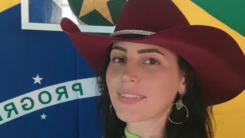 Filha de deputado foi morta com 30 facadas, diz perícia