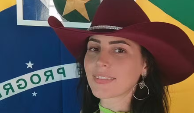 Filha de deputado foi morta com 30 facadas, diz perícia