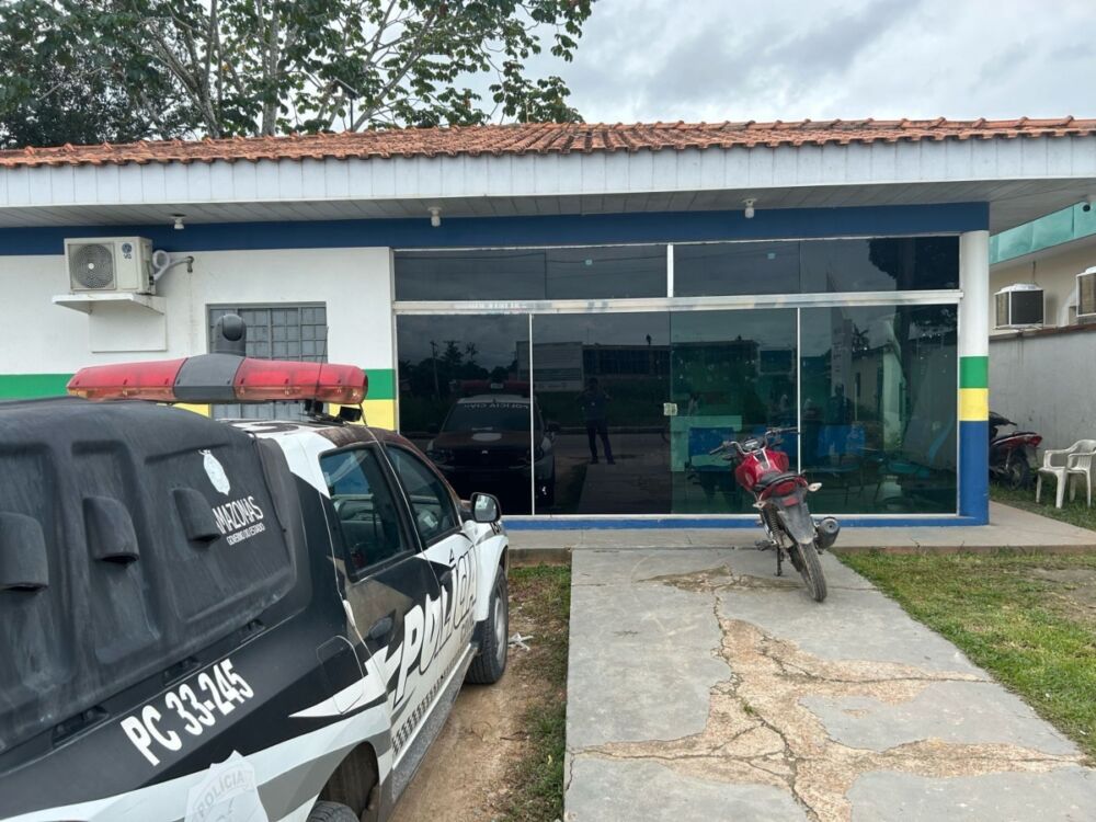 Mulher é presa após matar o marido com 12 facadas em Manicoré