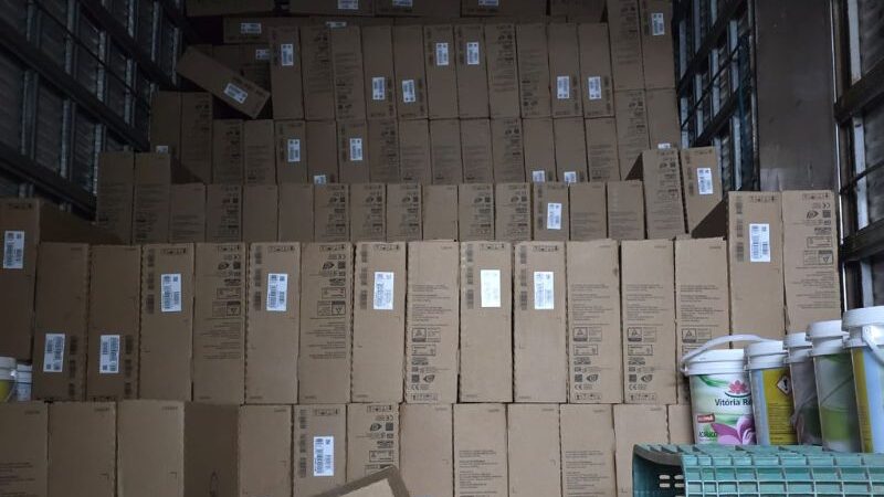 Operação apreende toneladas de equipamentos eletrônicos roubados em Manaus; veja vídeo