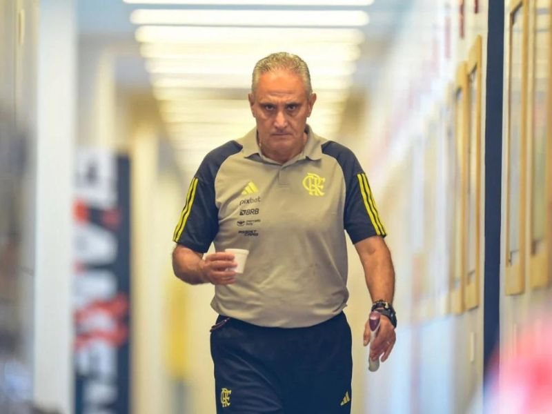 ‘Dói no lado humano’, diz Tite sobre xingamentos após Flamengo e Peñarol