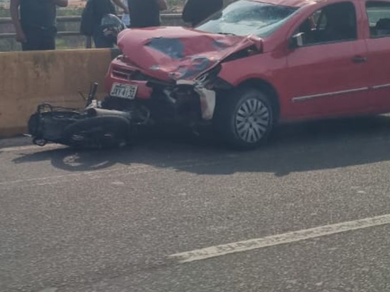 Grave acidente em avenida de Manaus deixa dois mortos