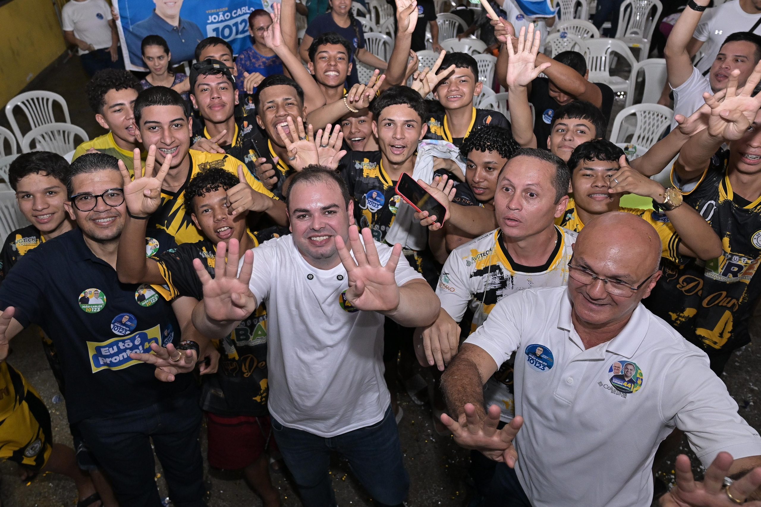 Roberto Cidade movimenta a campanha na zona Norte, neste sábado (21)