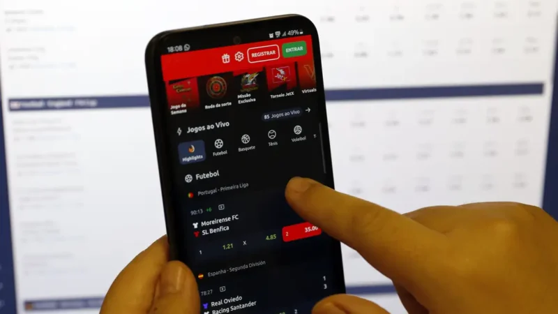 Clubes de futebol devem responder sobre publicidade de bets para público infantil