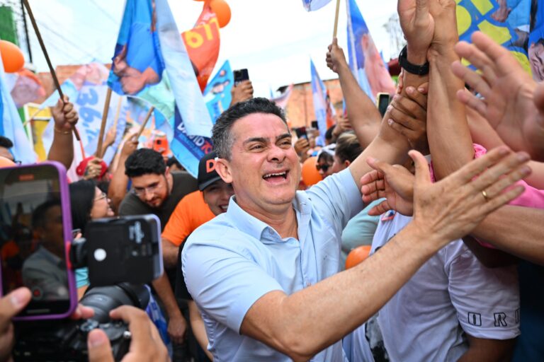David Almeida é reeleito prefeito de Manaus em eleição histórica