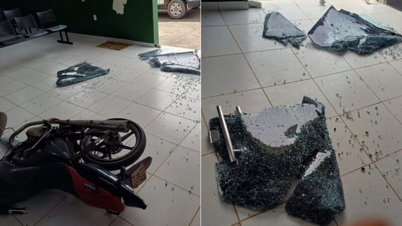 Homem invade unidade de saúde com moto e alega insatisfação com o atendimento médico, no AM