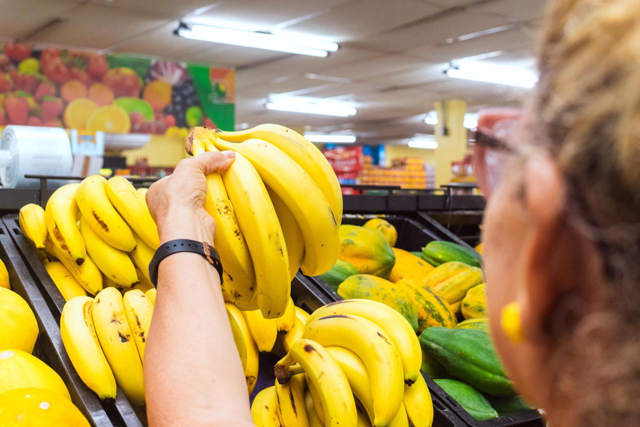 Rede de supermercados abre vagas de emprego em Manaus
