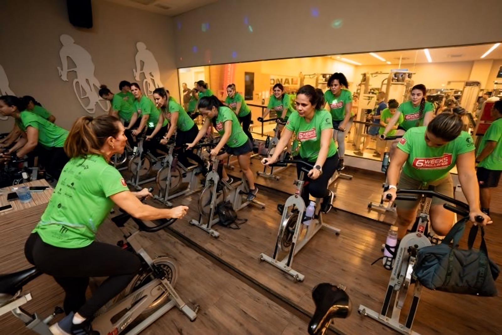 Academia de Manaus dá dicas de treinos para começar 2025 no caminho para uma vida mais saudável