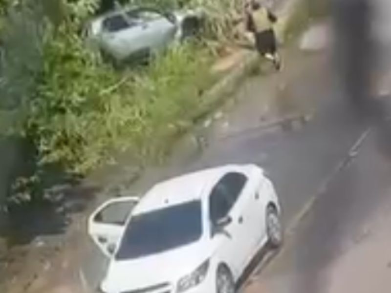 Atirador desce do carro para concluir crime contra motorista em Manaus