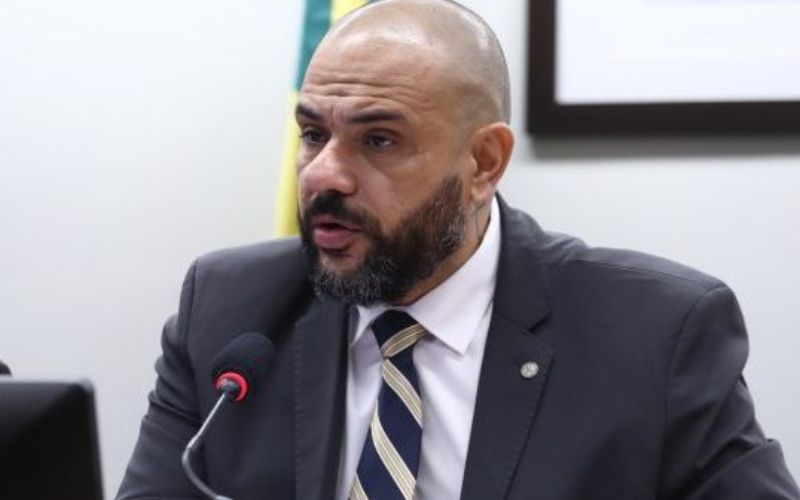 Comissão aprova projeto que prevê incentivos para o desenvolvimento de inteligência artificial